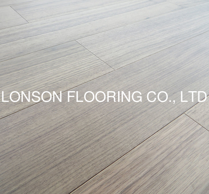 Quality slight brushed American walnut engineered wood flooring, natural lacquer with matt finishing factory