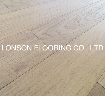 slight brushed Teak engineered hardwood flooring with natural matt finishing