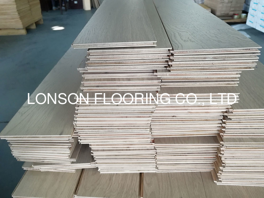Quality cheap 8mm oak multi layers engineered wood flooring, economic oak flooring factory