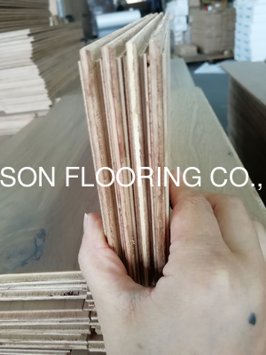 Quality cheap 8mm oak multi layers engineered wood flooring, economic oak flooring factory