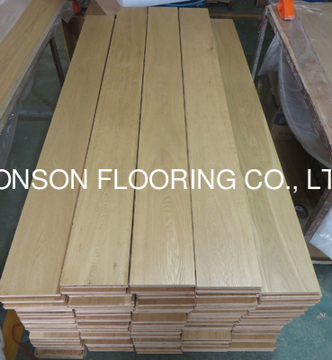 Quality Transparent Lacquered Oak Engineered Wood Flooring with selected ABC grade factory