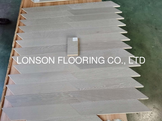 Quality Chevron Parquet Oak engineered wood flooring with stone grey stained, selected ABC grade factory