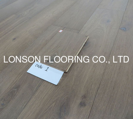 Quality Deep Smoked European Oak Engineered Wood Flooring 2200 * 220 * 15/4MM Size with 25 Years Residential Warranty factory