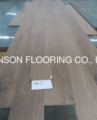 Quality Deep Smoked European Oak Engineered Wood Flooring 2200 * 220 * 15/4MM Size with 25 Years Residential Warranty factory