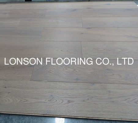 Quality Deep Smoked European Oak Engineered Wood Flooring 2200 * 220 * 15/4MM Size with 25 Years Residential Warranty factory