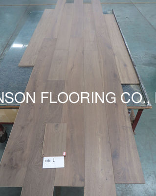 Quality Deep Smoked European Oak Engineered Wood Flooring 2200 * 220 * 15/4MM Size with 25 Years Residential Warranty factory