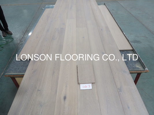 quality smoked and white stained Oak engineered flooring for rustic style factory