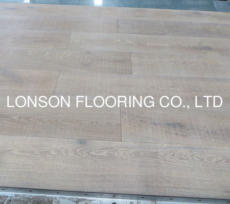 Quality 220mm Width European Oak Engineered Wood Flooring with ABCD Grade and 25 Years Residential Warranty factory