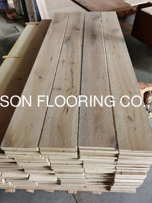 Quality rustic oak 3-layers engineered wood flooring with chatter mark factory