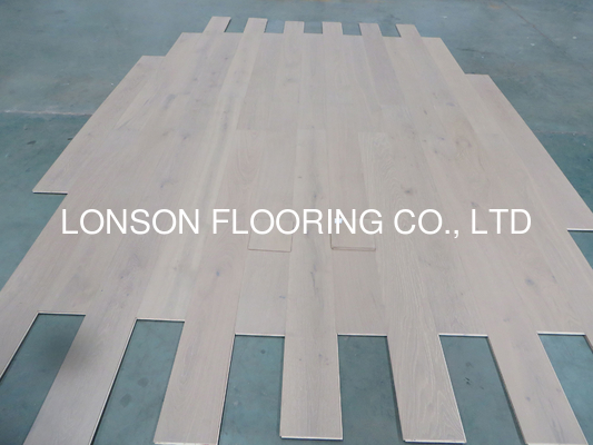 Quality smoked European Oak Engineered Wood Flooring with ABCD grade factory