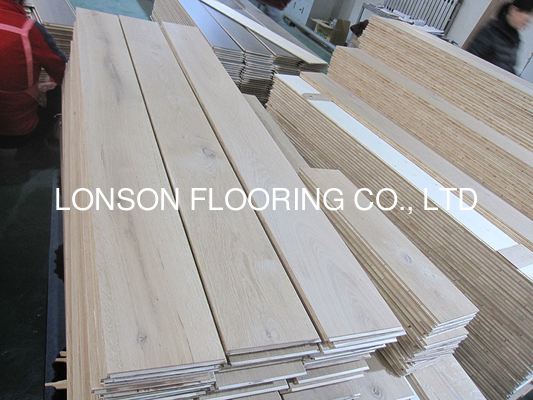 Quality 3 layers unvanished French Oak Engineered Wood Flooring, CD Grade factory