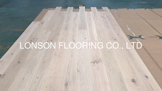 Quality Invisible lacquered Oak Wide plank Wood Flooring, rustic ABCD grade factory