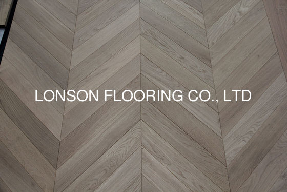 Quality European Oak Chevron Parquet Flooring 45 Degree 510 X 90 X 14MM Size factory